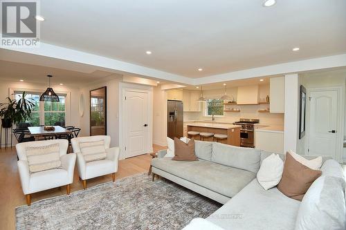 622 Woodland Avenue, Burlington, ON - Indoor Photo Showing Living Room