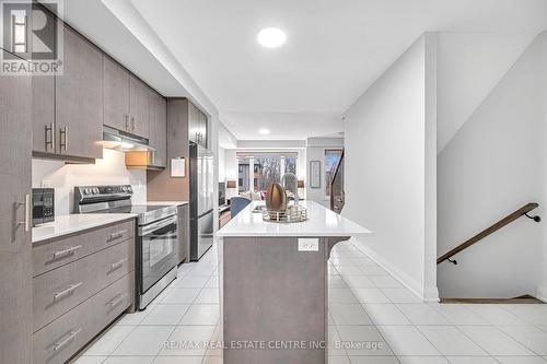 34 Briar Court, Halton Hills, ON - Indoor Photo Showing Kitchen