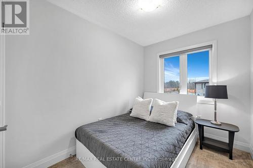 34 Briar Court, Halton Hills, ON - Indoor Photo Showing Bedroom