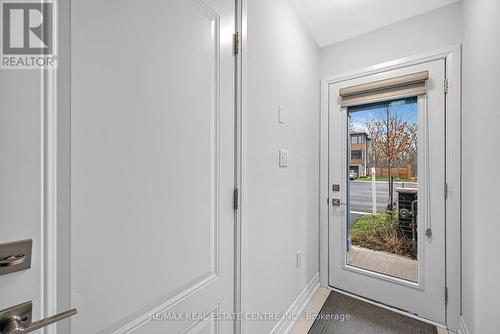 34 Briar Court, Halton Hills, ON - Indoor Photo Showing Other Room