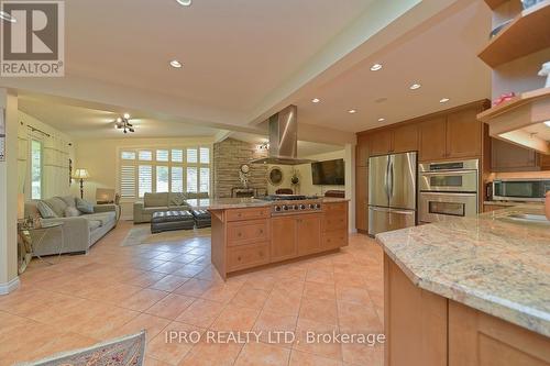 16 Cedar Drive, Caledon, ON - Indoor Photo Showing Kitchen