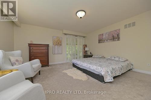 16 Cedar Drive, Caledon, ON - Indoor Photo Showing Bedroom