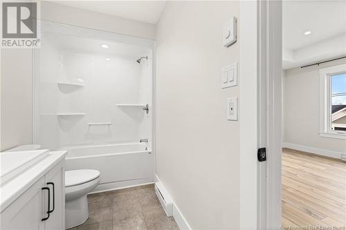 121 Laforest, Shediac, NB - Indoor Photo Showing Bathroom