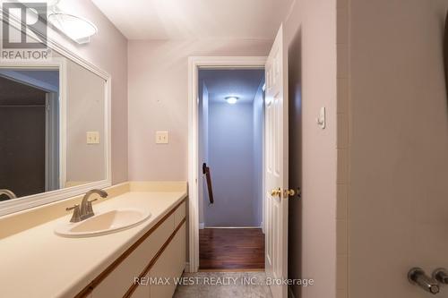 15 - 445 Stone Church Road W, Hamilton, ON - Indoor Photo Showing Bathroom