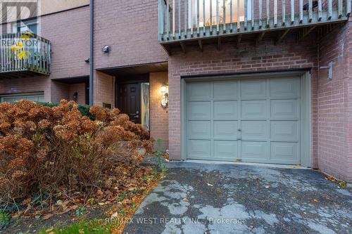 15 - 445 Stone Church Road W, Hamilton, ON - Outdoor With Balcony