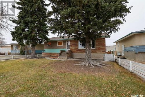 1360 Rothwell Street, Regina, SK - Outdoor