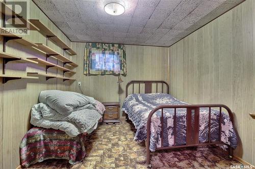 1360 Rothwell Street, Regina, SK - Indoor Photo Showing Bedroom