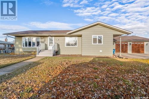 200 Prairie Avenue, Briercrest, SK - Outdoor