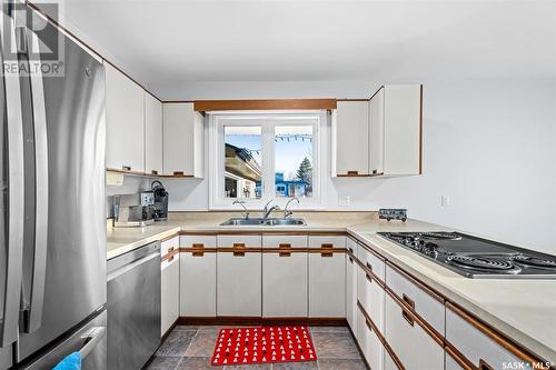 200 Prairie Avenue, Briercrest, SK - Indoor Photo Showing Kitchen With Double Sink