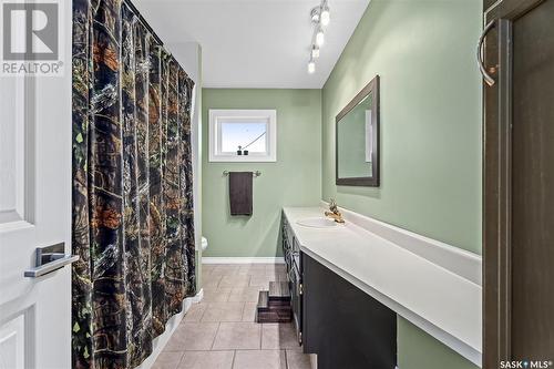 200 Prairie Avenue, Briercrest, SK - Indoor Photo Showing Bathroom