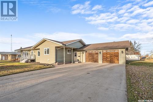 200 Prairie Avenue, Briercrest, SK - Outdoor