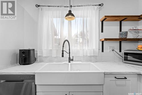 450 Stadacona Street W, Moose Jaw, SK - Indoor Photo Showing Kitchen With Double Sink