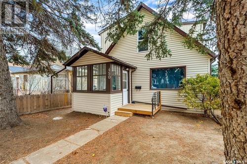 450 Stadacona Street W, Moose Jaw, SK - Outdoor