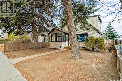 450 Stadacona Street W, Moose Jaw, SK - Outdoor