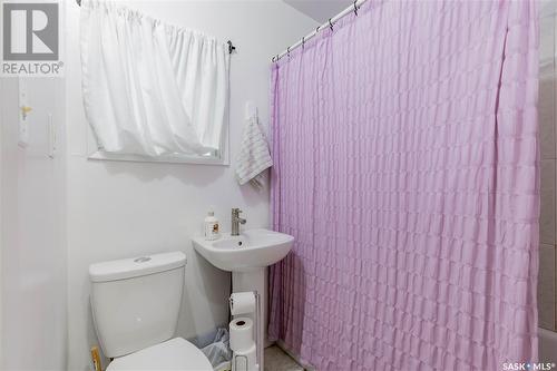 315 I Avenue N, Saskatoon, SK - Indoor Photo Showing Bathroom