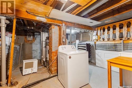 315 I Avenue N, Saskatoon, SK - Indoor Photo Showing Laundry Room