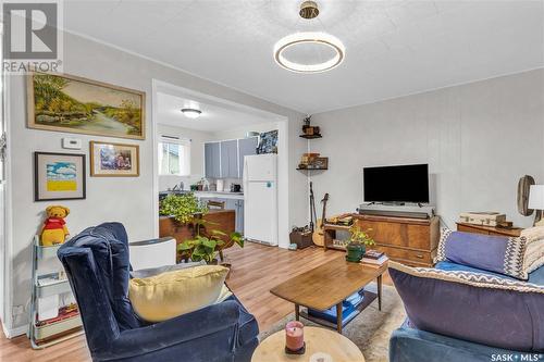 315 I Avenue N, Saskatoon, SK - Indoor Photo Showing Living Room