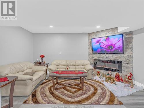 2384 Trappers Avenue, Windsor, ON - Indoor Photo Showing Living Room With Fireplace