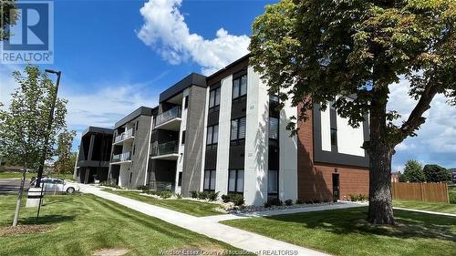 140 Main Street East Unit# 208, Kingsville, ON - Outdoor