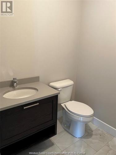 140 Main Street East Unit# 208, Kingsville, ON - Indoor Photo Showing Bathroom