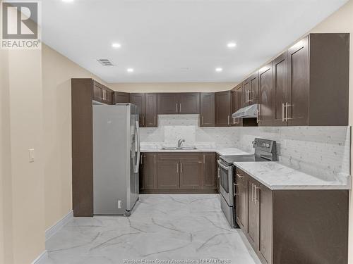 2648 Chick Court, Windsor, ON - Indoor Photo Showing Kitchen