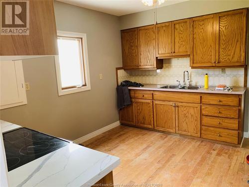 950 Grand Marais East #Upper, Windsor, ON - Indoor Photo Showing Kitchen With Double Sink