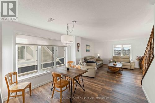 420 Harvest Valley Drive, Ottawa, ON - Indoor Photo Showing Living Room