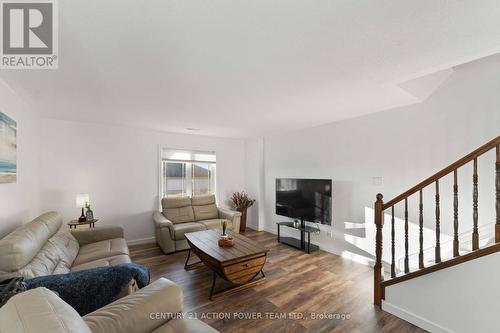 420 Harvest Valley Drive, Ottawa, ON - Indoor Photo Showing Living Room