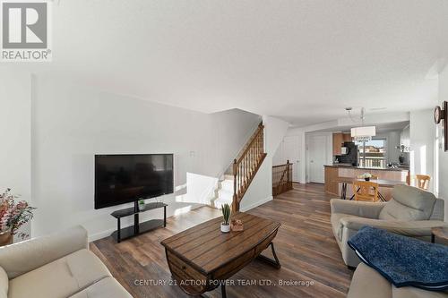 420 Harvest Valley Drive, Ottawa, ON - Indoor Photo Showing Living Room