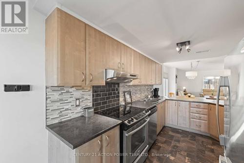 420 Harvest Valley Drive, Ottawa, ON - Indoor Photo Showing Kitchen With Upgraded Kitchen