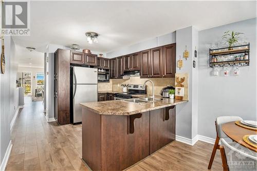 644 Lakeridge Drive, Ottawa, ON - Indoor Photo Showing Kitchen With Double Sink