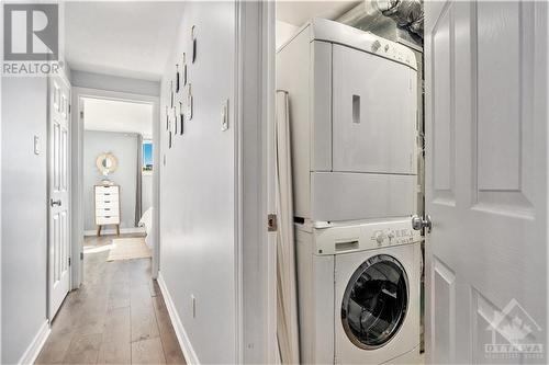 644 Lakeridge Drive, Ottawa, ON - Indoor Photo Showing Laundry Room