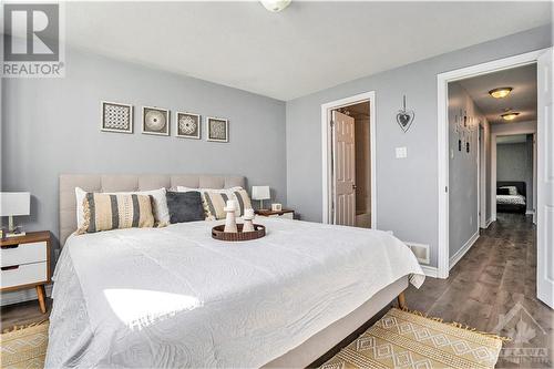 644 Lakeridge Drive, Ottawa, ON - Indoor Photo Showing Bedroom