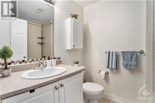 644 Lakeridge Drive, Ottawa, ON - Indoor Photo Showing Bathroom