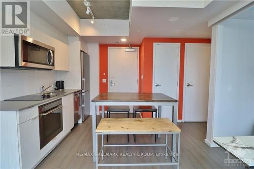 716 - 105 Champagne Avenue S, Ottawa, ON - Indoor Photo Showing Kitchen