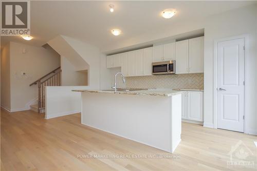 734 Sebastian Street, Ottawa, ON - Indoor Photo Showing Kitchen