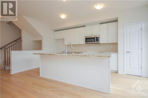 734 Sebastian Street, Ottawa, ON - Indoor Photo Showing Kitchen