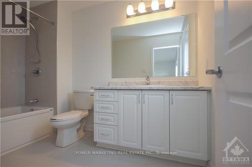 734 Sebastian Street, Ottawa, ON - Indoor Photo Showing Bathroom