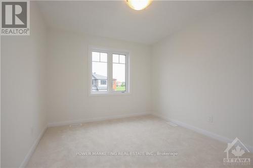 734 Sebastian Street, Ottawa, ON - Indoor Photo Showing Other Room