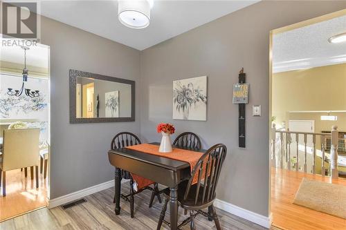 53 Cambridge Crescent, Brockville (810 - Brockville), ON - Indoor Photo Showing Dining Room