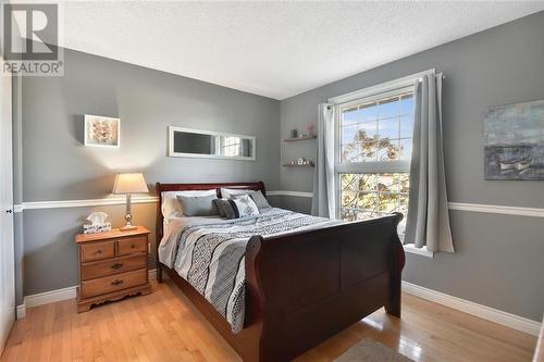 53 Cambridge Crescent, Brockville (810 - Brockville), ON - Indoor Photo Showing Bedroom