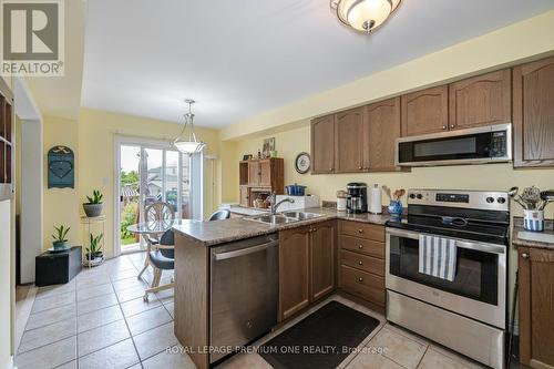 2382 Sequoia Way, Oakville, ON - Indoor Photo Showing Kitchen With Double Sink