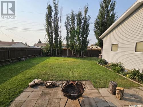 121 19Th Street, Battleford, SK - Outdoor With Backyard