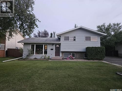 121 19Th Street, Battleford, SK - Outdoor With Facade