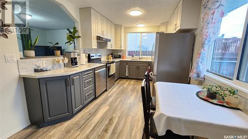 121 19Th Street, Battleford, SK - Indoor Photo Showing Kitchen