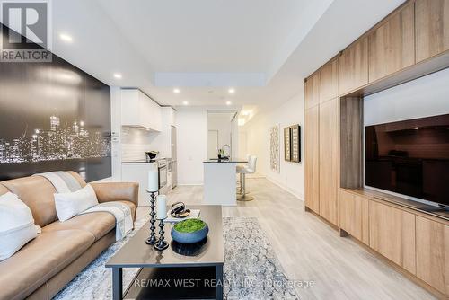 202 - 57 St Joseph Street, Toronto, ON - Indoor Photo Showing Living Room