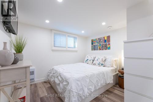 Lower - 685 Euclid Avenue, Toronto, ON - Indoor Photo Showing Bedroom