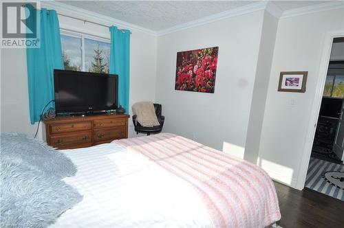 Bedroom featuring a textured ceiling, crown molding, - 1 Williamson Place, South Bruce Peninsula, ON - Indoor Photo Showing Bedroom