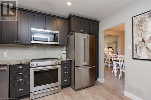 987 Tilley Street, North Bay, ON - Indoor Photo Showing Kitchen