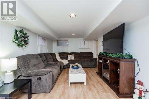 987 Tilley Street, North Bay, ON - Indoor Photo Showing Living Room